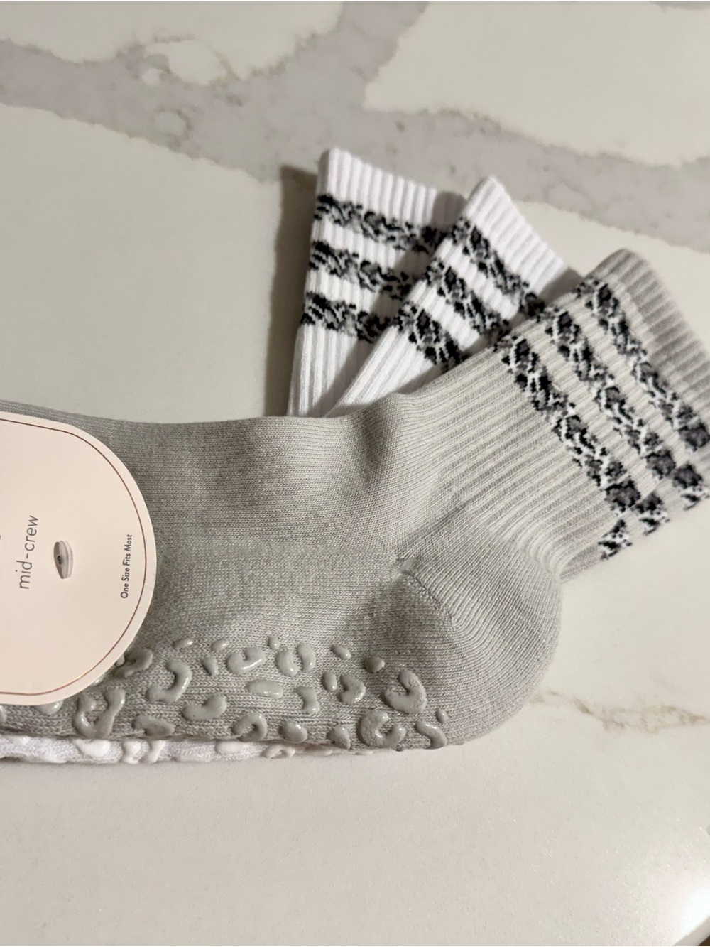 NEW Balance Collection Mid-Crew Grip Socks Stripe Pilates Yoga Barre OS